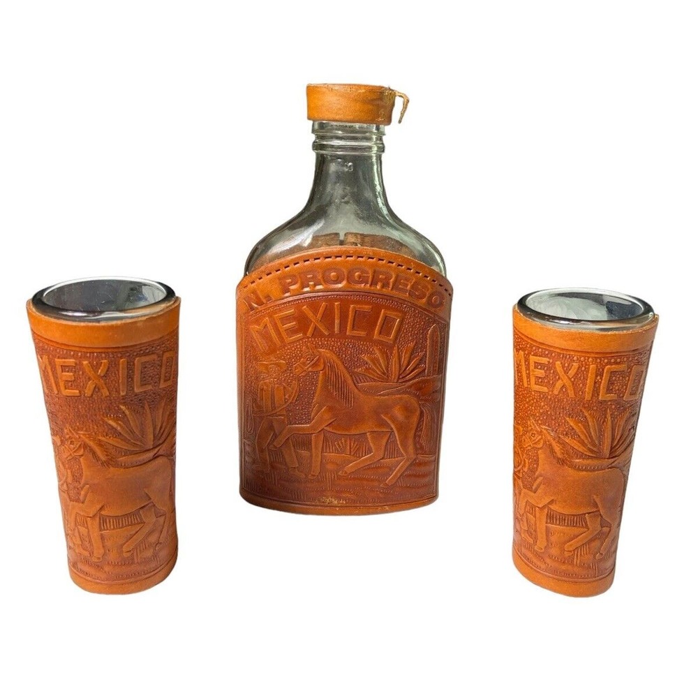 Mexico N. Progreso Hand Tooled‎ Leather Flask Bottle And Two Shot Glasses